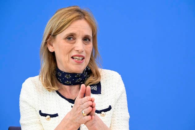 ABB BPK- Karin Prien Bundesministerin fuer Bildung, Familie, Senioren, Frauen und Jugend bei der Veroeffentlichung des Berichts Bildung in Deutschland 2026 auf der BPK Berlin Bundespressekonferenz am 15.06.2026 in Berlin Berlin Deutschland *** ABB BPK Karin Prien Federal Minister of Education, Family Affairs, Senior Citizens, Women and Youth at the publication of the Education in Germany 2026 report at the BPK Berlin Federal Press Conference on 15 06 2026 in Berlin Berlin Germany