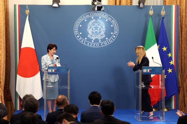 IPA85716070 - Rome, Italy June 15, 2026: At Villa Pamphilj, Prime Minister Giorgia Meloni meets with Japanese Prime Minister Sanae Takaichi. The meeting reaffirms the strength of bilateral relations and the shared commitment to strengthening cooperation and friendship between Italy and Japan in key areas of strategic interest.  Copyright: xmarcoxiacobuccix xmarcoxiacobuccix 85716070
