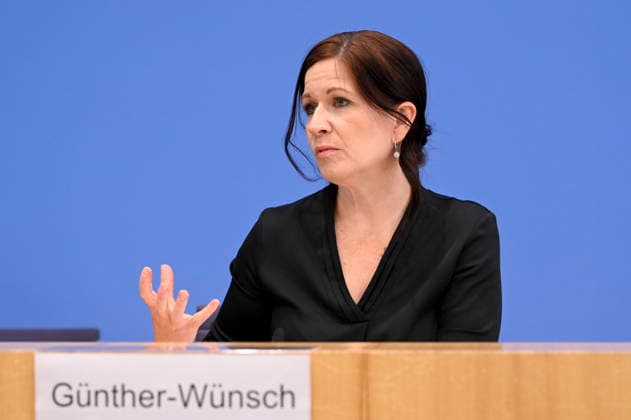 ABB BPK- Katharina Guenther-Wuensch Senatorin fuer Bildung, Jugend und Familie in Berlin bei der Veroeffentlichung des Berichts Bildung in Deutschland 2026 auf der BPK Berlin Bundespressekonferenz am 15.06.2026 in Berlin Berlin Deutschland *** ABB BPK Katharina Guenther Wuensch Senator for Education, Youth and Family in Berlin at the publication of the Education in Germany 2026 report at the BPK Berlin Federal Press Conference on 15 06 2026 in Berlin Berlin Germany