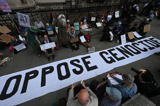 Lift The Ban protest in London ahead of the Palestine Action trial LONDON, UNITED KINGDOM - JUNE 15: Pro-Palestinian demonstrators gather outside the Royal Courts of Justice, holding flags and banners, to demand the lifting of the ban on the direct action group Palestine Action ahead of a landmark ruling in London, United Kingdom, on June 15, 2026. Rasid Necati Aslim Anadolu London United Kingdom. Editorial use only. Please get in touch for any other usage.  Copyright: x2026xAnadoluxRasidxNecatixAslimx