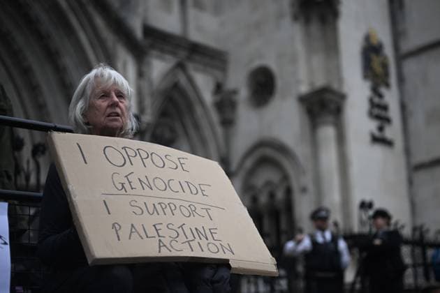 UK Court of Appeal upholds ban on Palestine Action LONDON, UNITED KINGDOM - JUNE 15: Demonstrators, holding banners and placards, gather outside the Royal Courts of Justice during a Lift The Ban protest organized by Defend Our Juries, following a Court of Appeal ruling that upheld the legality of the ban on Palestine Action, a group known for targeting companies linked to Israel, in London, United Kingdom, on June 15, 2026. Rasid Necati Aslim Anadolu London United Kingdom. Editorial use only. Please get in touch for any other usage.  Copyright: x2026xAnadoluxRaÅüidxNecatixAslÄ±mx