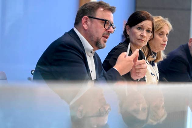 ABB BPK- Katharina Guenther-Wuensch Senatorin fuer Bildung, Jugend und Familie in Berlin Prof. Dr. Kai Maaz, Sprecher der Autorengruppe und DIPF, Leibniz-Institut für Bildungsforschung und Bildungsinformation Karin Prien Bundesministerin fuer Bildung, Familie, Senioren, Frauen und Jugend bei der Veroeffentlichung des Berichts Bildung in Deutschland 2026 auf der BPK Berlin Bundespressekonferenz am 15.06.2026 in Berlin Berlin Deutschland *** ABB BPK Katharina Guenther Wuensch Senator for Education, Youth and Family in Berlin Prof Dr Kai Maaz, spokesperson for the authors group and DIPF, Leibniz Institute for Research and Information in Education Karin Prien Federal Minister for Education, Family Affairs, Senior Citizens, Women and Youth a