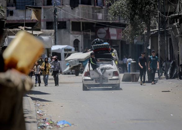 Israel plans to widen Gaza’s ‘yellow line,’ shrinking available living space for Palestinians GAZA CITY, GAZA, PALESTINE - JUNE 15: Palestinians, living in the Sanafur area of the Tuffah neighborhood, flee with their belongings due to the advance of Israeli military vehicles and the installation of concrete barriers marking the boundary known as the yellow line in Gaza City, Gaza, Palestine on June 15, 2026. Plans by the Israeli army to expand the areas under its control in Gaza are increasing concerns among Palestinians living in the region about a new wave of forced displacement and the further reduction of available living space. Saeed M. M. T. Jaras Anadolu Gaza City Gaza. Editorial use only. Please get in touch for any other usage.  Copyright: x2026xAnadoluxSaeedxM.xM.xT.xJarasx
