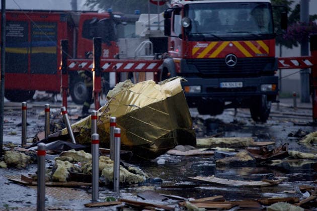 A dome brought down by a massive Russian combined attack lies in the street in central Kyiv, Ukraine, June 15, 2026. The Russian army launched a large-scale assault on the Ukrainian capital with missiles and strike drones, killing four people and injuring 28, including children and a pregnant woman. At least 140,000 consumers were left without electricity due to damage to power grids. Residential buildings, the Kyiv Pechersk Lavra, the Mystetskyi Arsenal Museum Complex, the Dovzhenko Film Studio, and the building of the High Anti-Corruption Court sustained damage. (Photo by Marianna Kotyk Ukrinform) Massive Russian attack damages Kyiv Pechersk Lavra and Mystetskyi Arsenal in Kyiv  Copyright: xMariannaxKotykx