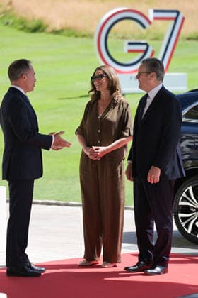 G7 Summit - Arrivals Britain s Prime Minister Keir Starmer arrives with his wife Victoria Starmer to the Hotel Royal ahead of the start of the G7 summit, in Evian, eastern France, on June 15, 2026. A G7 summit is set to take place June 15 to 17 in the French town of Evian-les-Bains near Switzerland and it will be attended by country leaders as well as the EU s foreign policy chief and ministers from Brazil, Canada, the United Arab Emirates and Turkey. Photo by Ammar Abd Rabbo ABACAPRESS.COM Evian France  Copyright: xAbdxRabboxAmmar ABACAx