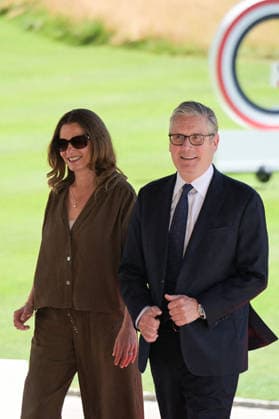 G7 Summit - Arrivals Britain s Prime Minister Keir Starmer arrives with his wife Victoria Starmer to the Hotel Royal ahead of the start of the G7 summit, in Evian, eastern France, on June 15, 2026. A G7 summit is set to take place June 15 to 17 in the French town of Evian-les-Bains near Switzerland and it will be attended by country leaders as well as the EU s foreign policy chief and ministers from Brazil, Canada, the United Arab Emirates and Turkey. Photo by Ammar Abd Rabbo ABACAPRESS.COM Evian France  Copyright: xAbdxRabboxAmmar ABACAx