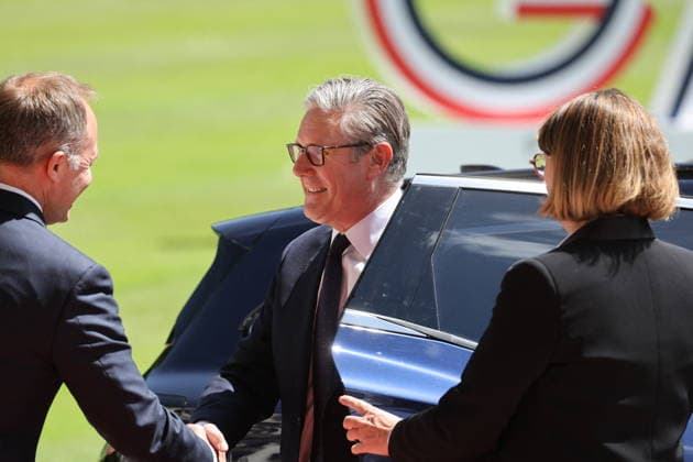 British Prime Minister Keir Starmer and his wife Victoria Starmer are greeted by Thomas Drew, the British Ambassador, upon their arrival in Evian ahead of the G7 Summit on June 15, 2026. On this occasion, heads of state and government will coordinate their response to international crises, including Russia’s war of aggression against Ukraine and the conflict in the Near and Middle East. They will discuss major global imbalances, which fuel geopolitical, trade, and financial tensions. They will also examine the conditions for sustainable and shared economic growth, the renewal of international partnerships, and the strengthening of economic security, including the diversification of supply chains for critical minerals Jacovides Bestimage Br  Copyright: xDOMINIQUExJACOVIDESx xBESTIMAGExDOMINIQUExJACOVIDESx xBESTIMAGEx