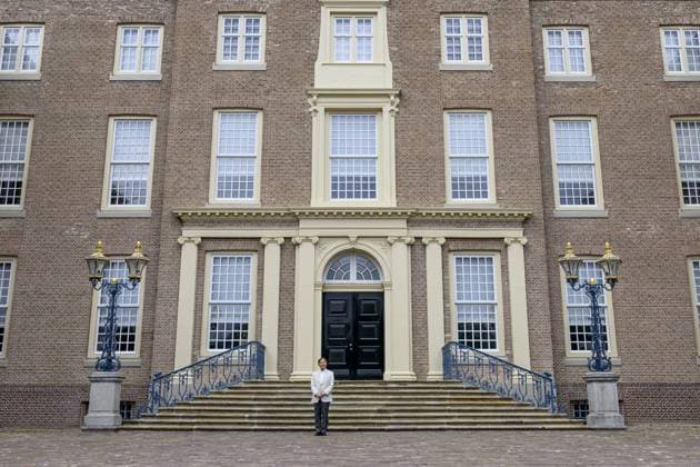Apeldoorn, The Netherlands, 2026-06-15 15:14:50 APELDOORN, 15-06-2026, Het Loo Palace At the invitation of King Willem Alexander and Queen Maxima, Emperor Naruhito of Japan is paying a state visit to the Netherlands. Emperor Naruhito is accompanied by Empress Masako. The state visit is a confirmation of the close and historic relationship between Japan and the Netherlands. The countries share 426 years of bilateral relations. PHOTO: NLBeeld Patrick van Emst In the photo: Emperor Naruhito for a photo opportunity at Het Loo Palace Credit: NL Beeld Patrick van Emst  Copyright: xx x