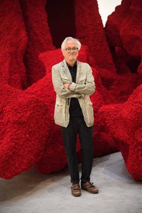 Anish Kapoor Photocall at Hayward Gallery, London, UK Artist Anish Kapoor with his work Ha Makom as part of an exhibition by Anish Kapoor at Hayward Gallery, London, England, UK on Monday 15 June, 2026 which runs from Tue 16 June 2026 to Sun 18 October 2026., Credit:Justin Ng Avalon UK, England, London, Hayward Gallery  Copyright: xJustinxNgx xAvalonx 1110355504