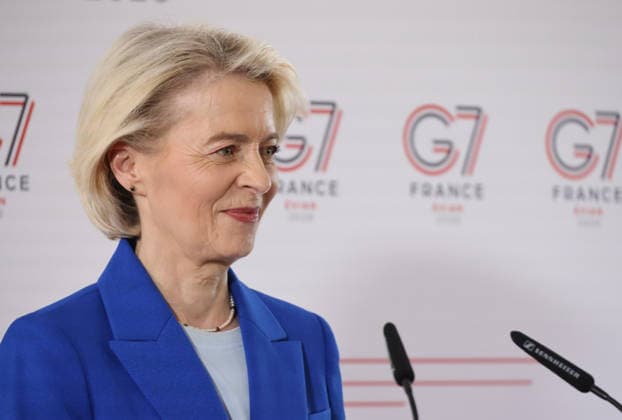 G 7 France 15.06.2026, France, Evian, G 7 meeting , 52nd Treffen der Regierungschefs, im Kurort Evian am Genfer See, Auftaktpressekonferenz, Ursula von der Leyen, Ratspräsident Antonio Costa, Gestik, Portrait, Baum, Haus, Gelänbde, Resort, Hotel, Terasse, Tisch Evian région Auvergne-Rhône-Alpes, France *** G7 France June 15, 2026, France, Evian, G7 meeting, 52nd meeting of heads of government, in the spa town of Evian on Lake Geneva, opening press conference, Ursula von der Leyen, Council President Antonio Costa, gestures, portrait, tree, house, railing, resort, hotel, terrace, table, Evian, Auvergne-Rhône-Alpes region, France,detected_source_language