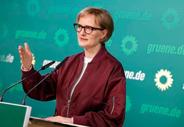 Deutschland, Berlin, Pressekonferenz mit Franziska Brantner, Bundesvorsitzende von BÜNDNIS 90 DIE GRÜNEN *** Germany, Berlin, Press conference with Franziska Brantner, Federal Chair of BÜNDNIS 90 The Greens ,detected_source_language