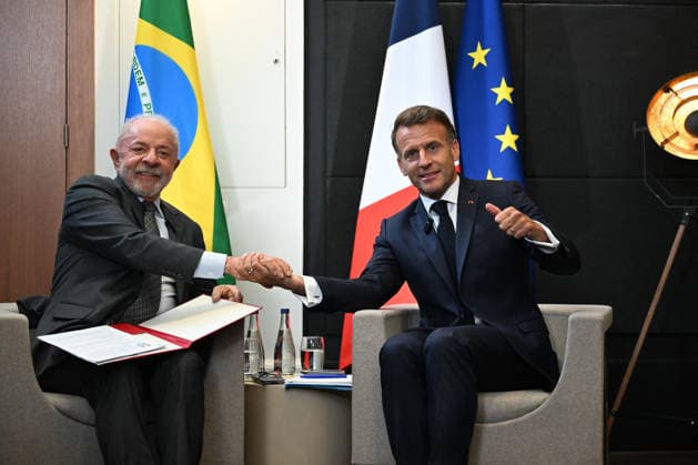 President Lula Meets President Macron At G7 Summit - France Brazilian President Luiz Inacio Lula da Silva meets French President Emmanuel Macron during the G7 summit in Evian-les-Bains, France on June 15, 2026. Photo by Jeanne Accorsini Pool ABACAPRESS.COM EVIAN France  Copyright: xAccorsinixJeanne Pool ABACAx