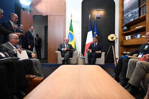 President Lula Meets President Macron At G7 Summit - France Brazilian President Luiz Inacio Lula da Silva meets French President Emmanuel Macron during the G7 summit in Evian-les-Bains, France on June 15, 2026. Photo by Jeanne Accorsini Pool ABACAPRESS.COM EVIAN France  Copyright: xAccorsinixJeanne Pool ABACAx