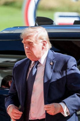 U.S. President Donald Trump arrives at the Hotel Royal, Evian Resort, for the G7 Leaders Summit in Évian-les-Bains, France, on June 15, 2026 Dominique Jacovides Bestimage U.S. President Donald Trump arrives for the G7 Leaders Summit at the Hotel Royal, Evian Resort in Evian-les-Bains, France, on June 15, 2026 Evian-les-Bains France,detected_source_language  Copyright: xDOMINIQUExJACOVIDESx xBESTIMAGExDOMINIQUExJACOVIDESx xBESTIMAGEx