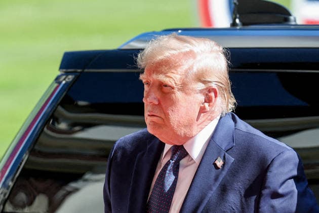 U.S. President Donald Trump arrives at the Hotel Royal, Evian Resort, for the G7 Leaders Summit in Évian-les-Bains, France, on June 15, 2026 Dominique Jacovides Bestimage U.S. President Donald Trump arrives for the G7 Leaders Summit at the Hotel Royal, Evian Resort in Evian-les-Bains, France, on June 15, 2026 Evian-les-Bains France,detected_source_language  Copyright: xDOMINIQUExJACOVIDESx xBESTIMAGExDOMINIQUExJACOVIDESx xBESTIMAGEx