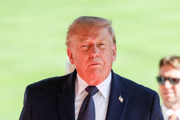 U.S. President Donald Trump arrives at the Hotel Royal, Evian Resort, for the G7 Leaders Summit in Évian-les-Bains, France, on June 15, 2026 Dominique Jacovides Bestimage U.S. President Donald Trump arrives for the G7 Leaders Summit at the Hotel Royal, Evian Resort in Evian-les-Bains, France, on June 15, 2026 Evian-les-Bains France,detected_source_language  Copyright: xDOMINIQUExJACOVIDESx xBESTIMAGExDOMINIQUExJACOVIDESx xBESTIMAGEx