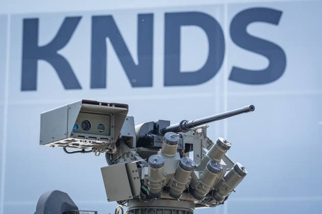 Messestand des Rüstungskonzerns KNDS;Rüstungsmesse Eurosatory 2026 in Parc des Expositions de Paris Nord Villepinte, Villepinte Paris France Parc des Expositions de Paris No *** Exhibition booth of the defense contractor KNDS at the Eurosatory 2026 defense exhibition at the Parc des Expositions de Paris Nord Villepinte, Villepinte, Paris, France, Parc des Expositions de Paris No.,detected_source_language