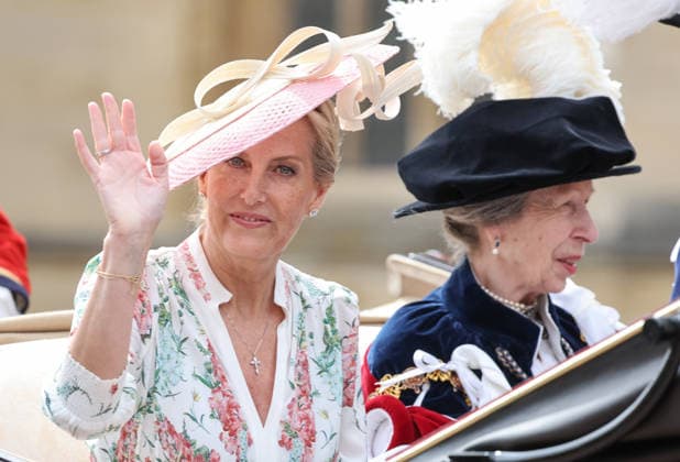 The 2026 Order Of The Garter Service WINDSOR, ENGLAND - JUNE 15: Sophie, Duchess of Edinburgh smiles and waves as she departs with Princess Anne, Princess Royal after the 2026 Order Of The Garter Service at Windsor Castle on June 15, 2026 in Windsor, England. The Order of the Garter, Britain s oldest chivalric order established by Edward III, includes The King, Queen, Royal Family members, and up to 24 companions honoured for their public service. Companions of the Garter are chosen personally by the Sovereign to honour those who have held public office, who have contributed in a particular way to national life or who have served the Sovereign personally., Credit:Chris Jackson PA ROTA - B68 Avalon United Kingdom, England, Windsor, Wind  Copyright: xChrisxJacksonx xPAxROTAx-xB68x xAvalonx 1110378663