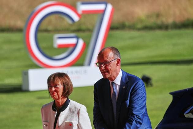 Évian-les-Bains, Frankreich, 15.06.2026: G7-Gipfel: Charlotte Merz und Bundeskanzler Friedrich Merz (CDU) kommen an *** Évian-les-Bains, France, June 15, 2026 G7 Summit Copyright: xdtsxNachrichtenagenturx dts_123124