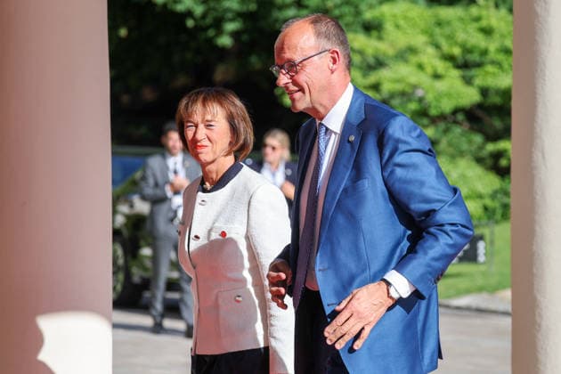 German Chancellor Friedrich Merz and his wife, Charlotte Merz, arrive at the Hotel Royal, Evian Resort, for the G7 Leaders Summit in Évian-les-Bains, France, on June 15, 2026 Dominique Jacovides Bestimage Germany’s Chancellor Friedrich Merz and his wife, Charlotte Merz, arrive for the G7 Leaders Summit at the Hotel Royal, Evian Resort in Evian-les-Bains, France, on June 15, 2026 Evian-les-Bains France,detected_source_language  Copyright: xDOMINIQUExJACOVIDESx xBESTIMAGExDOMINIQUExJACOVIDESx xBESTIMAGEx