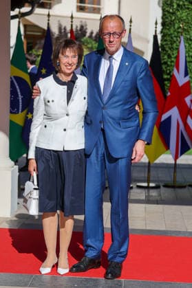 German Chancellor Friedrich Merz and his wife, Charlotte Merz, arrive at the Hotel Royal, Evian Resort, for the G7 Leaders Summit in Évian-les-Bains, France, on June 15, 2026 Dominique Jacovides Bestimage Germany’s Chancellor Friedrich Merz and his wife, Charlotte Merz, arrive for the G7 Leaders Summit at the Hotel Royal, Evian Resort in Evian-les-Bains, France, on June 15, 2026 Evian-les-Bains France,detected_source_language  Copyright: xDOMINIQUExJACOVIDESx xBESTIMAGExDOMINIQUExJACOVIDESx xBESTIMAGEx