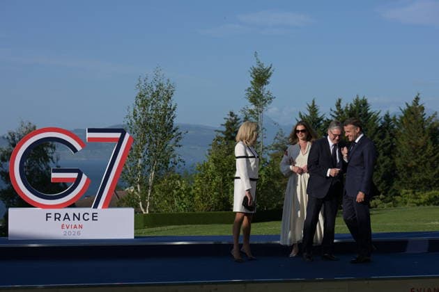 RECORD DATE NOT STATED G7 Summit - Welcoming Ceremony By President Macron And Wife British Prime Minister Keir Starmer and his wife, Victoria Starmer at the official welcoming ceremony hosted by French President Emmanuel Macron and his wife and first lady, Brigitte Macron during G7 Summit at the Hotel Royal in Evian-les-Bains, France on June 15, 2026. A G7 summit is set to take place June 15 to 17 in the French town of Evian-les-Bains near Switzerland and it will be attended by country leaders as well as the EU s foreign policy chief and ministers from Brazil, Canada, the United Arab Emirates and Turkey. Photo by Ammar Abd Rabbo ABACAPRESS.COM Evian-les-Bains France  Copyright: xAbdxRabboxAmmar ABACAx