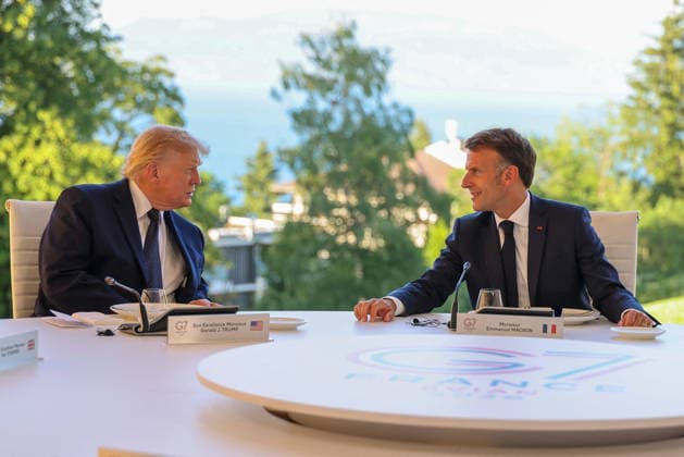 French President Emmanuel Macron and U.S. President Donald Trump at a working dinner to address major international challenges on the sidelines of the G7 summit at the Hotel Royal Evian in Évian-les-Bains, France, on June 15, 2026 Dominique Jacovides Bestimage U.S. President Donald Trump and French President Emmanuel Macron participate in a working dinner on June 15 in Évian-les-Bains, France during the G7 summit at the Hotel Royal Evian on June 15, 2026 Évian-les-Bains, France,detected_source_language  Copyright: xDOMINIQUExJACOVIDESx xBESTIMAGExDOMINIQUExJACOVIDESx xBESTIMAGEx