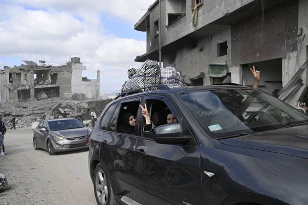 Lebanese residents return to the rubble of their homes in Nabatieh NABATIEH, LEBANON - JUNE 15: A view of the destruction as Lebanese residents return to their homes following the agreement reached between the U.S. and Iran in Froun district of Nabatieh, Lebanon on June 15, 2026. Houssam Shbaro Anadolu Nabatieh Lebanon. Editorial use only. Please get in touch for any other usage.  Copyright: x2026xAnadoluxHoussamxShbarox