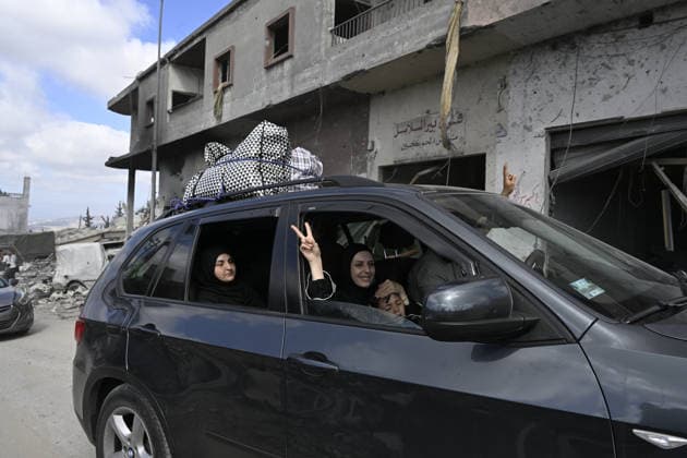 Lebanese residents return to the rubble of their homes in Nabatieh NABATIEH, LEBANON - JUNE 15: A view of the destruction as Lebanese residents return to their homes following the agreement reached between the U.S. and Iran in Froun district of Nabatieh, Lebanon on June 15, 2026. Houssam Shbaro Anadolu Nabatieh Lebanon. Editorial use only. Please get in touch for any other usage.  Copyright: x2026xAnadoluxHoussamxShbarox
