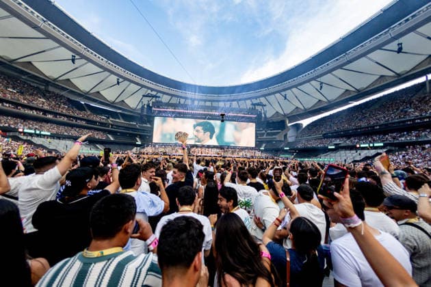 Bad Bunnys Final Concert at the Riyadh Air Metropolitano Stadium in Madrid Singer Bad Bunny performs during his final concert at the Riyadh Air Metropolitano Stadium on June 15, 2026, in Madrid, Spain. The Puerto Rican artist has performed ten concerts in the capital between May 30 and June 15 as part of his ‘DeBÍ TiRAR MáS FOToS World Tour’ in Spain,detected_source_language  Copyright: xRicardoxRubiox 7600115