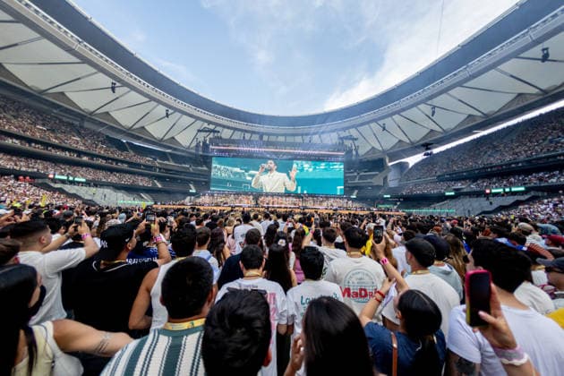 Bad Bunnys Final Concert at the Riyadh Air Metropolitano Stadium in Madrid Singer Bad Bunny performs during his final concert at the Riyadh Air Metropolitano Stadium on June 15, 2026, in Madrid, Spain. The Puerto Rican artist has performed ten concerts in the capital between May 30 and June 15 as part of his ‘DeBÍ TiRAR MáS FOToS World Tour’ in Spain,detected_source_language  Copyright: xRicardoxRubiox 7600117