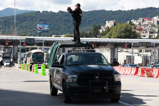 CNTE teachers protest in Mexico City on 15th day of strike MEXICO CITY, MEXICO - JUNE 15: Riot police stand guard during a protest by CNTE teachers at a toll booth in southern Mexico City, Mexico on June 15, 2026. Members of National Coordination of Education Workers (CNTE) staged protests at multiple toll booths, allowing motorists to pass without paying as their national strike reached its 15th day. Daniel Cardenas Anadolu Mexico City Mexico. Editorial use only. Please get in touch for any other usage.  Copyright: x2026xAnadoluxDanielxCardenasx
