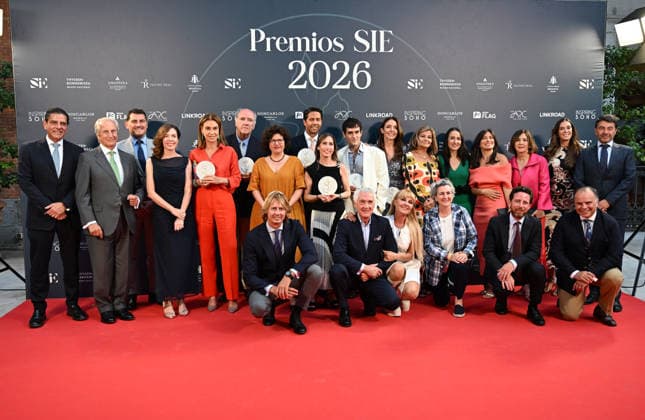 SIE, Spain Is Excellence, celebrates the 2026 SIE Awards ceremony with Iker Casillas, Carmen Posadas, Cari Lapique, Pepa Munoz, Fernando Verdasco, and Palomo Spain during the 2026 SIE Awards ceremony held at the Thyssen-Bornemisza National Museum on June 15, 2026, in Madrid, Spain. The event brings together leading figures from tourism, culture, gastronomy, fashion, sports, and Spanish business for an evening designed to recognize companies, institutions, and professionals who contribute to positioning Spain as an international benchmark for excellence in tourism. PEOPLE AWARDS OR Madrid Madrid Spain,detected_source_language  Copyright: xOscarxOrtizx 7600243
