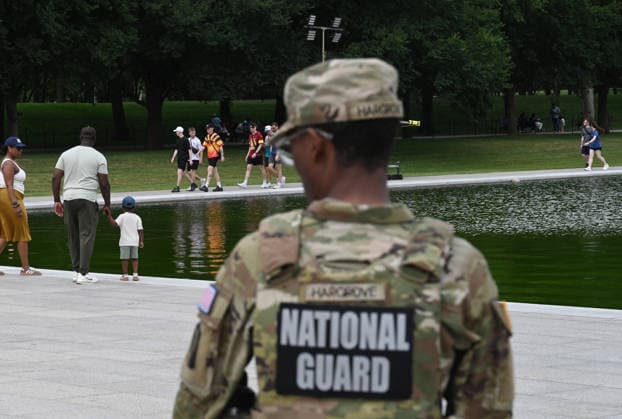 Newly-Renovated Lincoln Memorial Reflecting Pool Turns Green With Algae The water in the Lincoln Memorial Reflecting Pool has turned green as algae has begun to bloom following the completion of recent renovations on June 15, 2026 in Washington, DC. Photo by Olivier Douliery ABACAPRESS.COM Washington DC United States  Copyright: xDoulieryxOlivier ABACAx