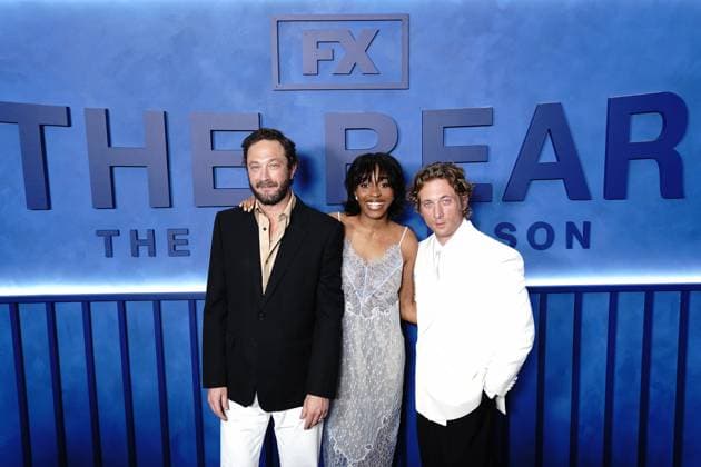 Ebon Moss-Bachrach, Ayo Edebiri, Jeremy Allen White at arrivals for THE BEAR Final Family Meal Event, Nine Orchard, New York, NY, June 15, 2026. Photo By: Kristin Callahan Everett Collection THE BEAR Final Family Meal Event PUBLICATIONXNOTxINxCANxCHNxFRAxITAxJPNxNORxPOLxRUSxESPxUKxUSA