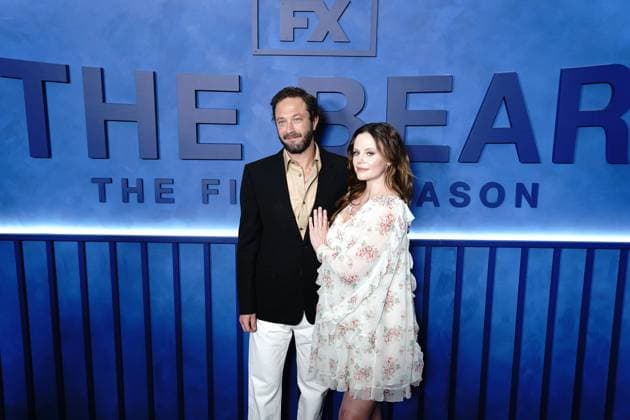 Ebon Moss-Bachrach, Sarah Ramos at arrivals for THE BEAR Final Family Meal Event, Nine Orchard, New York, NY, June 15, 2026. Photo By: Kristin Callahan Everett Collection THE BEAR Final Family Meal Event PUBLICATIONXNOTxINxCANxCHNxFRAxITAxJPNxNORxPOLxRUSxESPxUKxUSA