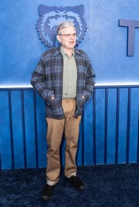 June 15, 2026, Bronx, New York, USA: Oliver Platt attends premiere of FX s The Bear Final Family Meal Event at Nine Orchard in New York, NY on June 15, 2026. Bronx USA - ZUMAr339 20260615_znp_r339_044 Copyright: xLevxRadinx