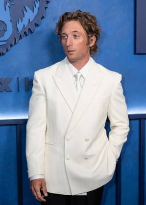 June 15, 2026, Bronx, New York, USA: Jeremy Allen White attends premiere of FX s The Bear Final Family Meal Event at Nine Orchard in New York, NY on June 15, 2026. Bronx USA - ZUMAr339 20260615_znp_r339_047 Copyright: xLevxRadinx