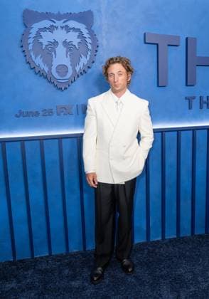 June 15, 2026, Bronx, New York, USA: Jeremy Allen White attends premiere of FX s The Bear Final Family Meal Event at Nine Orchard in New York, NY on June 15, 2026. Bronx USA - ZUMAr339 20260615_znp_r339_049 Copyright: xLevxRadinx