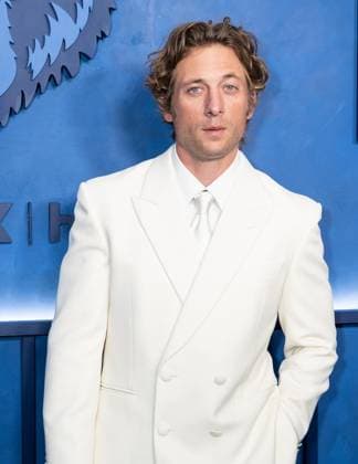 June 15, 2026, Bronx, New York, USA: Jeremy Allen White attends premiere of FX s The Bear Final Family Meal Event at Nine Orchard in New York, NY on June 15, 2026. Bronx USA - ZUMAr339 20260615_znp_r339_051 Copyright: xLevxRadinx