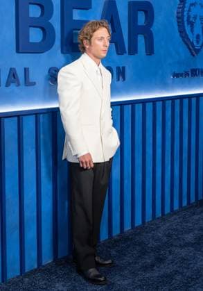 June 15, 2026, Bronx, New York, USA: Jeremy Allen White attends premiere of FX s The Bear Final Family Meal Event at Nine Orchard in New York, NY on June 15, 2026. Bronx USA - ZUMAr339 20260615_znp_r339_052 Copyright: xLevxRadinx