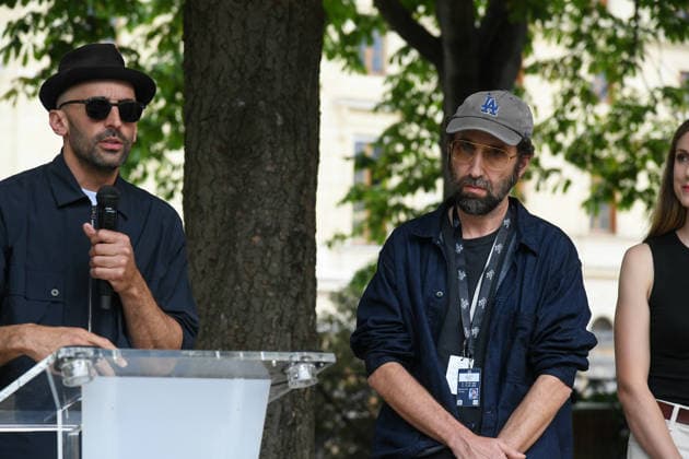 JR s trompe-l oeil Installation La Caverne Opening - Paris JR and Thomas Bangalter attend the opening of the trompe-l oeil installation La Caverne on the Pont-Neuf bridge in Paris, France on June 16, 2026. Photo by Lionel Urman ABACAPRESS.COM Paris France  Copyright: xUrmanxLionel ABACAx
