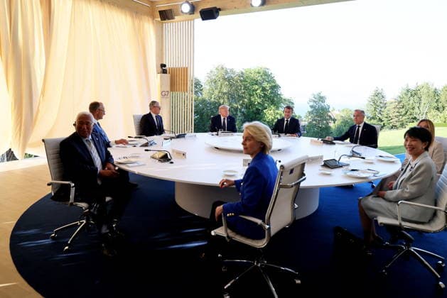 António Costa, President of the European Council; Friedrich Merz, Chancellor of Germany; Keir Starmer, Prime Minister of the United Kingdom; U.S. President Donald Trump, President Emmanuel Macron, Mark Carney, Prime Minister of Canada, Giorgia Meloni, Prime Minister of Italy, Sanae Takaichi, Prime Minister of Japan Arrival ofstate and government for a working dinner Responding together to major international challenges on the sidelines of the G7 summit in Évian-les-Bains on June 15, 2026 Dominique Jacovides Bestimage Arrival of the G7 heads of state and government for a working dinner Responding together to major international challenges on the sidelines of the G7 summit in Évian-les-Bains on June 15, 2026, Évian, France,detected_source_la  Copyright: xDOMINIQUExJACOVIDESx xBESTIMAGExDOMINIQUExJACOVIDESx xBESTIMAGEx