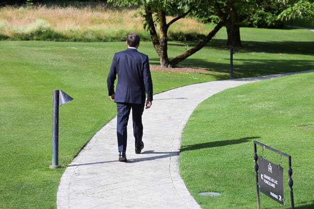 G7 Summit - Macron Welcomes Zelensky President Emmanuel Macron welcomes Ukrainian President Volodymyr Zelensky as he arrives to the Hotel Royal during the G7 summit, in Evian, eastern France, on June 16, 2026. A G7 summit is set to take place June 15 to 17 in the French town of Evian-les-Bains near Switzerland and it will be attended by country leaders as well as the EU s foreign policy chief and ministers from Brazil, Canada, the United Arab Emirates and Turkey. Photo by Ammar Abd Rabbo ABACAPRESS.COM Evian France  Copyright: xAbdxRabboxAmmar ABACAx