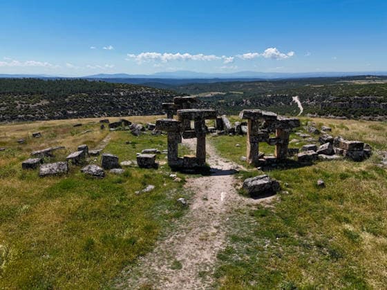 Archaeological excavations shed light on priests section at Blaundos Ancient City of Turkiye USAK, TURKIYE - JUNE 16: A view of the ancient city of Blaundos in Usak, Turkiye, on June 16, 2026. Known as a garrison city where Macedonian soldiers were settled during Alexander the Great s Anatolian campaign, Blaundos preserves its natural fortress-like appearance atop a plateau surrounded by deep valleys. Archaeological excavations carried out by the Usak Museum Directorate since 2018 are ongoing at the ancient site. Mehmet Çalik Anadolu Usak Turkey. Editorial use only. Please get in touch for any other usage.  Copyright: x2026xAnadoluxMehmetxÃ‡alÄ±kx