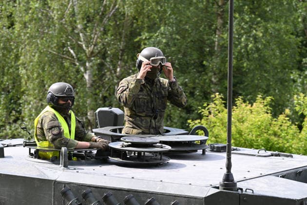 The first military exercise involving the movement of nine Leopard 2A4 tanks and one recovery vehicle along the D35 motorway from the base in Praslavice toward the Velky Ujezd exit took place in Olomouc Region, Czech Republic, on June 16, 2026. (CTKxPhoto LudekxPerina) CTKPhotoP2026061603131  CTKPhotoP2026061603131
