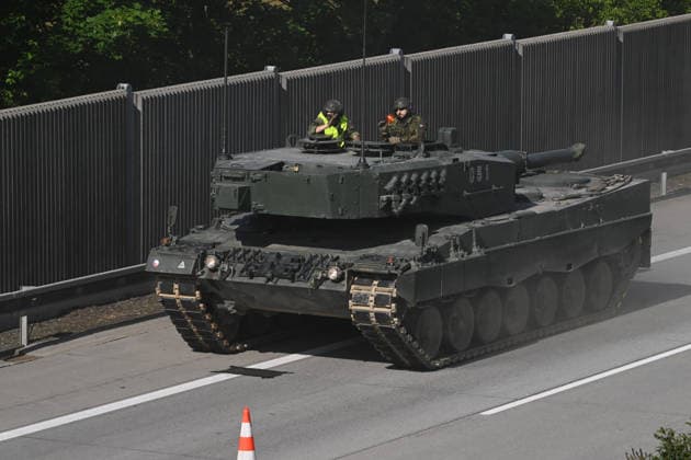 The first military exercise involving the movement of nine Leopard 2A4 tanks and one recovery vehicle along the D35 motorway from the base in Praslavice toward the Velky Ujezd exit took place in Olomouc Region, Czech Republic, on June 16, 2026. (CTKxPhoto LudekxPerina) CTKPhotoP2026061603155  CTKPhotoP2026061603155
