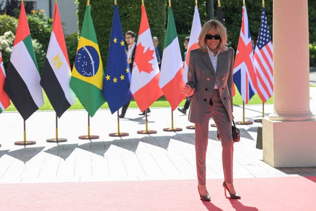 G7 Summit - Brigitte Macron Brigitte Macron leaves the Hotel Royal during the G7 summit, in Evian, eastern France, on June 16, 2026. A G7 summit is set to take place June 15 to 17 in the French town of Evian-les-Bains near Switzerland and it will be attended by country leaders as well as the EU s foreign policy chief and ministers from Brazil, Canada, the United Arab Emirates and Turkey. Photo by Ammar Abd Rabbo ABACAPRESS.COM Evian France  Copyright: xAbdxRabboxAmmar ABACAx