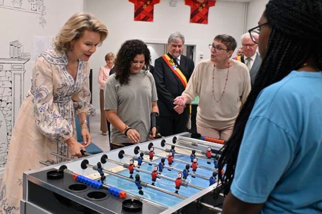 The Queen Visits The Zeepreventorium In De Haan DE HAAN, BELGIUM - JUNE 16 : Queen Mathilde visits the Zeepreventorium in De Haan. This pediatric rehabilitation center, which is celebrating its 100th anniversary this year, specializes in caring for children and adolescents with chronic conditions such as mucoviscidoses and obesity. It offers both outpatient and residential programs based on a multidisciplinary approach that includes medical care, psychosocial support, dietary guidance, and education. The Zeepreventorium is located by the sea and features two new studios for.During her visit, the Queen will focus in particular on conditions that are becoming increasingly common among young people and that require a multidisciplinary approa  Copyright: xBertxVanxDenxBrouckex