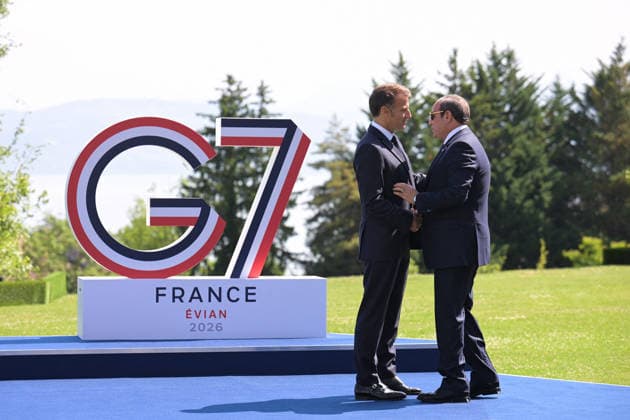 G7 Summit - Macron Welcomes El-Sisi France s President Emmanuel Macron greets Egypt s President Abdel Fattah El-Sisi for the official greeting ahead of a work lunch as part of the G7 summit, in Evian, eastern France, on June 16, 2026. A G7 summit is set to take place June 15 to 17 in the French town of Evian-les-Bains near Switzerland and it will be attended by country leaders as well as the EU s foreign policy chief and ministers from Brazil, Canada, the United Arab Emirates and Turkey. Photo by Ammar Abd Rabbo ABACAPRESS.COM Evian France  Copyright: xAbdxRabboxAmmar ABACAx